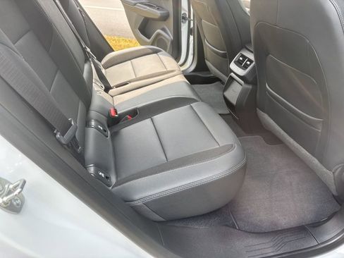 Certified 2024 Chevrolet Equinox EV LT image 20