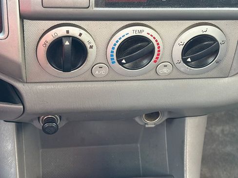 Used 2006 Toyota Tacoma PreRunner image 10