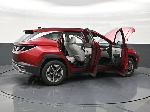 Used 2025 Hyundai Tucson SEL FWD image 27