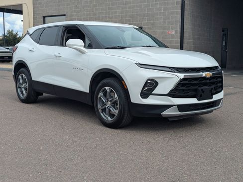Used 2023 Chevrolet Blazer LT AWD/4WD image 35