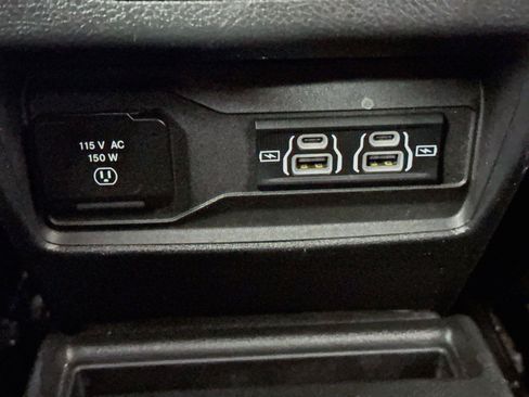 Used 2024 Jeep Grand Cherokee L Altitude AWD/4WD image 36