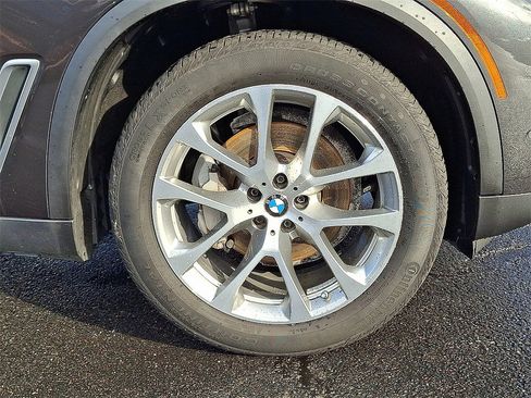 Used 2022 BMW X5 xDrive40i w/ Premium Package image 8