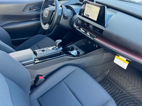 New 2026 Toyota Prius Plug-In Hybrid FWD image 13
