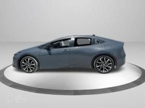 Used 2023 Toyota Prius Prime Premium FWD image 9