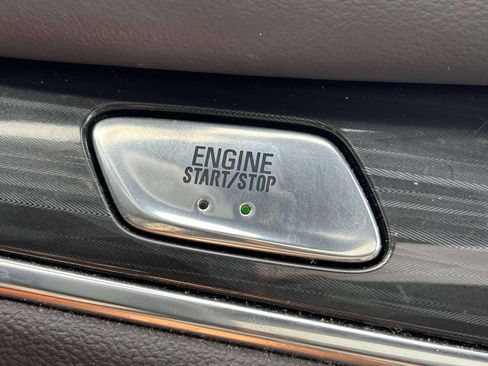 Used 2024 Buick Enclave Essence w/ Experience Buick Package AWD/4WD image 13