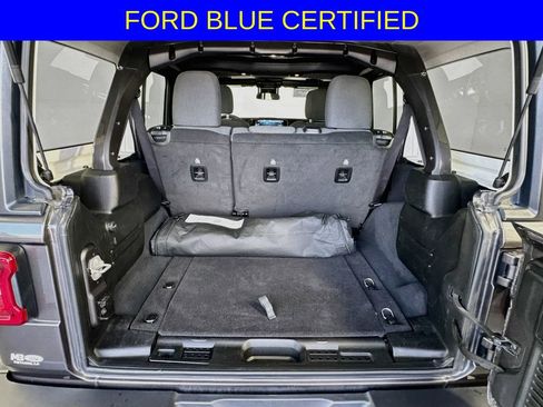 Used 2025 Jeep Wrangler Unlimited Rubicon AWD/4WD image 27