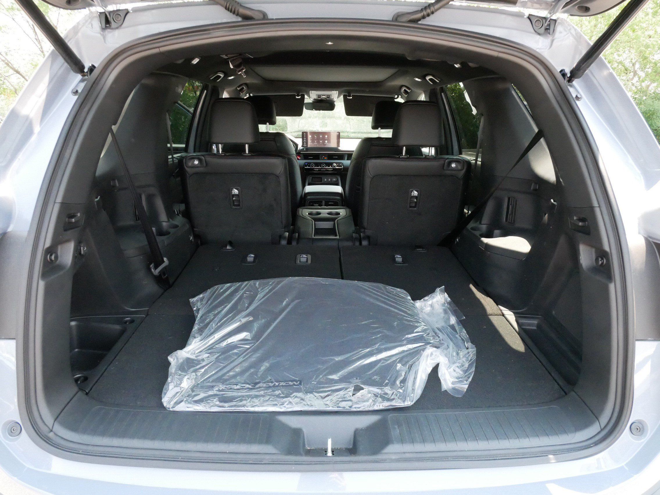 Certified 2026 Honda Pilot Black Edition image 18
