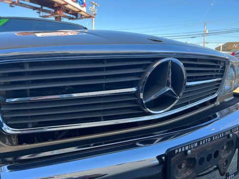 Used 1987 Mercedes-Benz 560 SL image 12