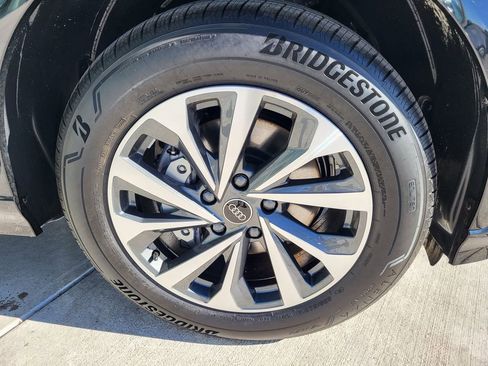 New 2025 Audi Q6 e-tron Premium image 14