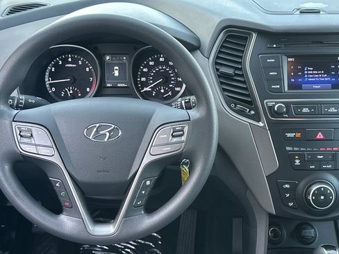 Used 2017 Hyundai Santa Fe Sport image 14