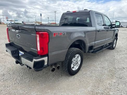 Used 2025 Ford F250 XLT w/ FX4 Off-Road Package AWD/4WD image 6