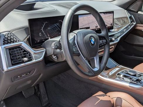 Used 2024 BMW X5 sDrive40i w/ Premium Package RWD image 9