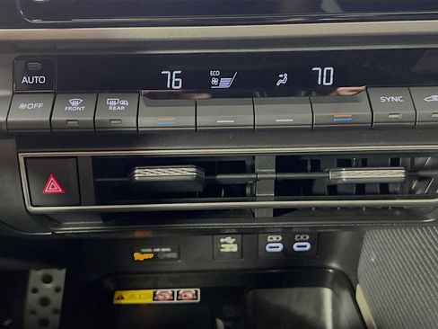 Used 2025 Toyota Camry SE FWD image 26