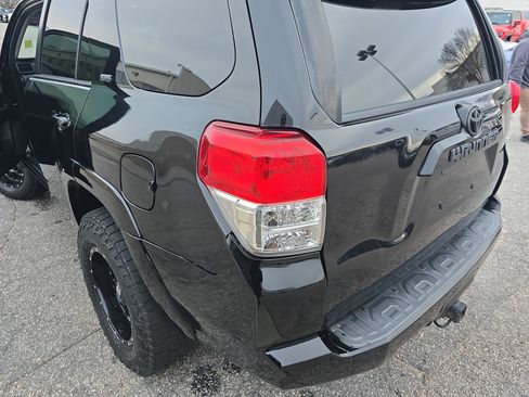 Used 2014 Toyota 4Runner SR5 image 35