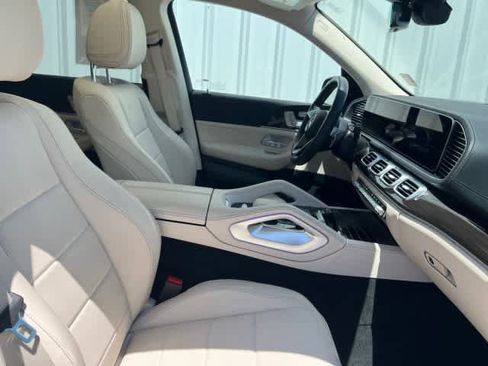Used 2026 Mercedes-Benz GLS 450 4MATIC image 20
