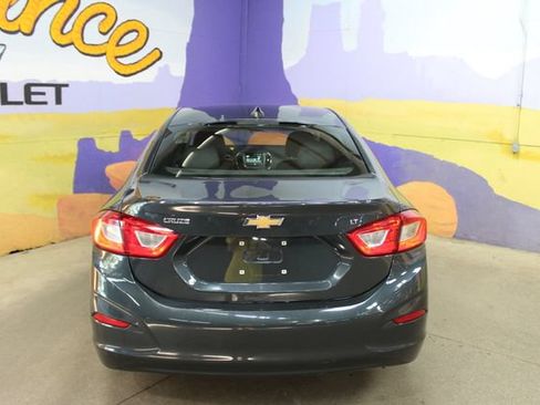 Used 2018 Chevrolet Cruze LT FWD image 7