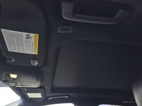 Used 2023 Ford Edge ST-Line image 11