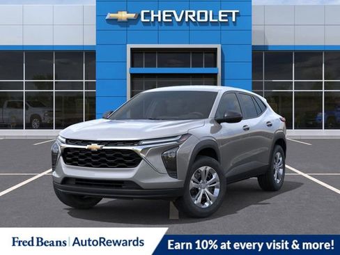 New 2026 Chevrolet Trax LS w/ Driver Confidence Package FWD image 6