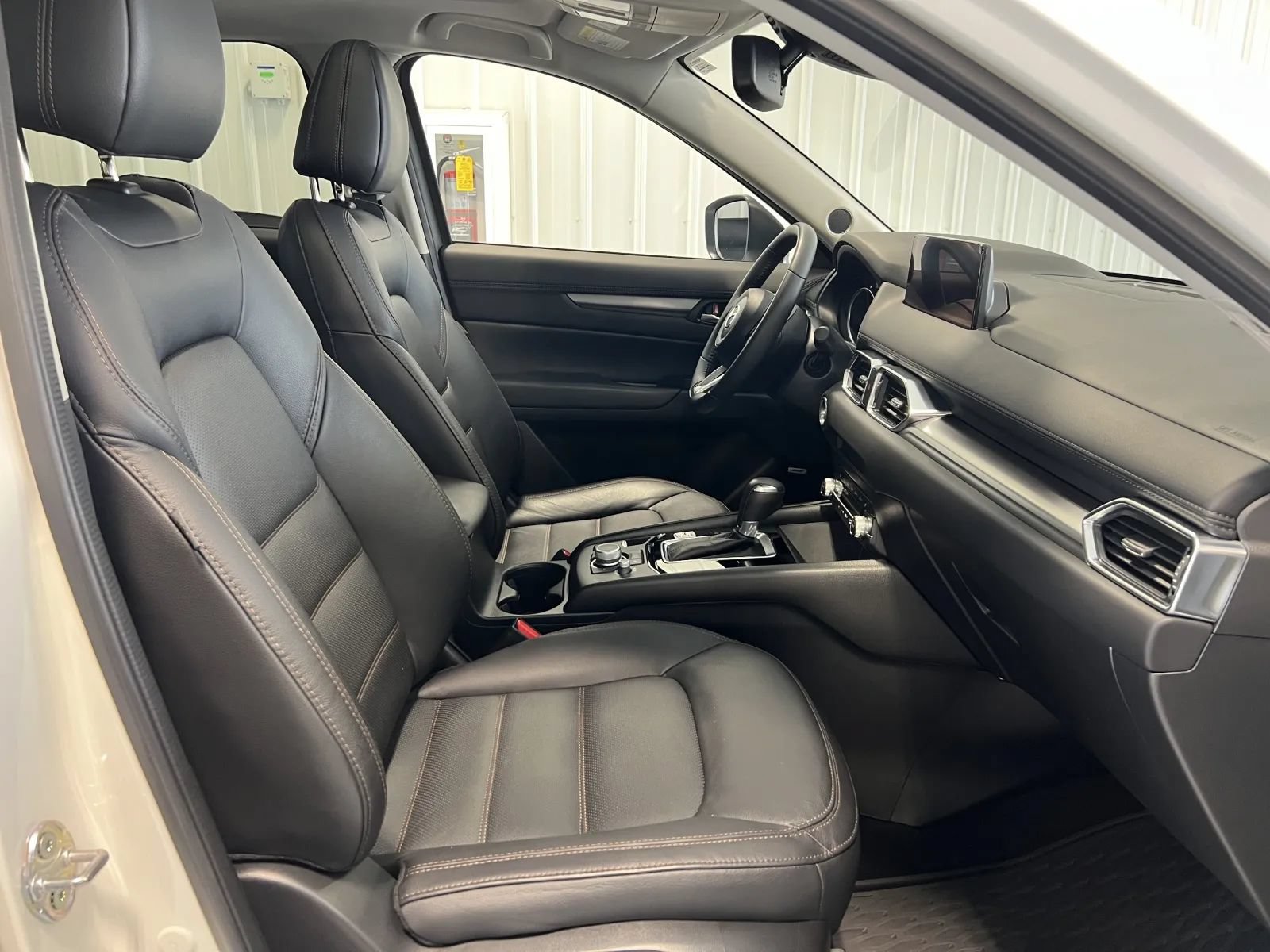 Used 2021 MAZDA CX-5 Touring w/ Touring Preferred SV Package AWD/4WD image 29
