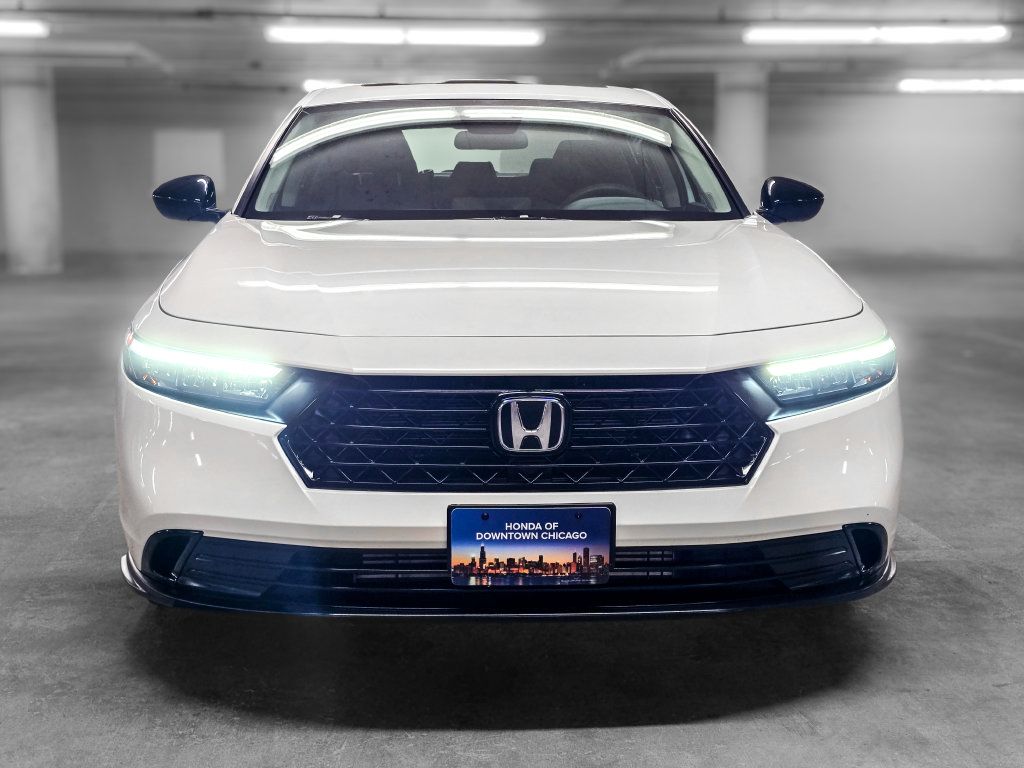 Used 2025 Honda Accord SE image 10