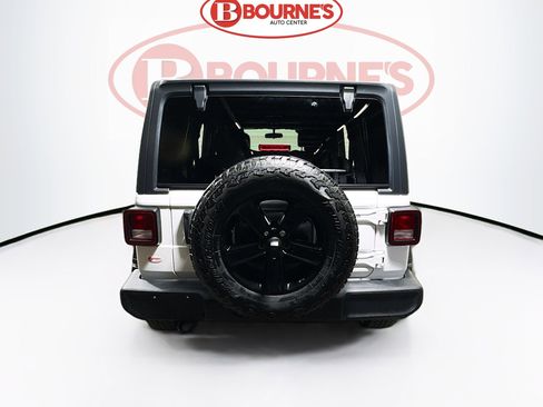 Used 2021 Jeep Wrangler Unlimited Sport image 9