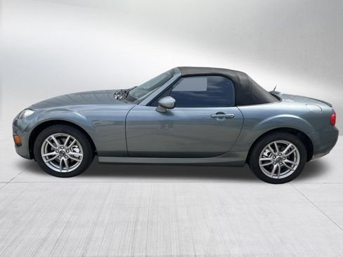 Used 2013 MAZDA MX-5 Miata Sport RWD image 4