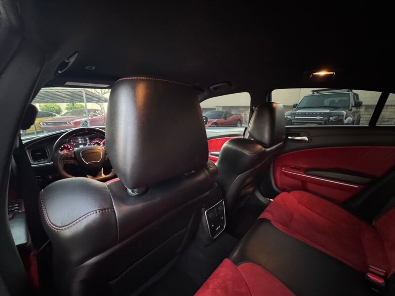 Used 2019 Dodge Charger Scat Pack w/ Dynamics Package RWD image 27
