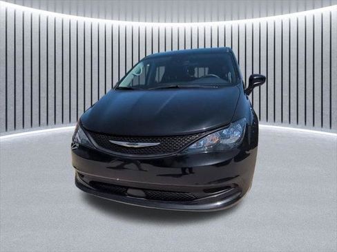 Certified 2023 Chrysler Voyager LX FWD image 26
