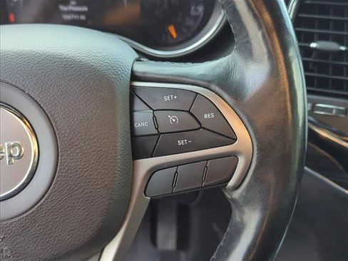 Used 2020 Jeep Grand Cherokee Limited AWD/4WD image 16