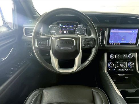 Used 2021 GMC Yukon Denali image 6