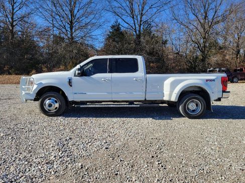 Used 2022 Ford F350 Lariat w/ Lariat Ultimate Package image 2