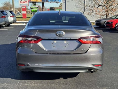 Used 2023 Toyota Camry LE image 21