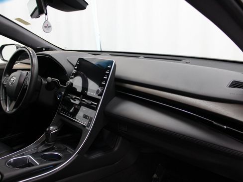 Used 2022 Toyota Avalon Limited w/ Advanced Safety Package image 26