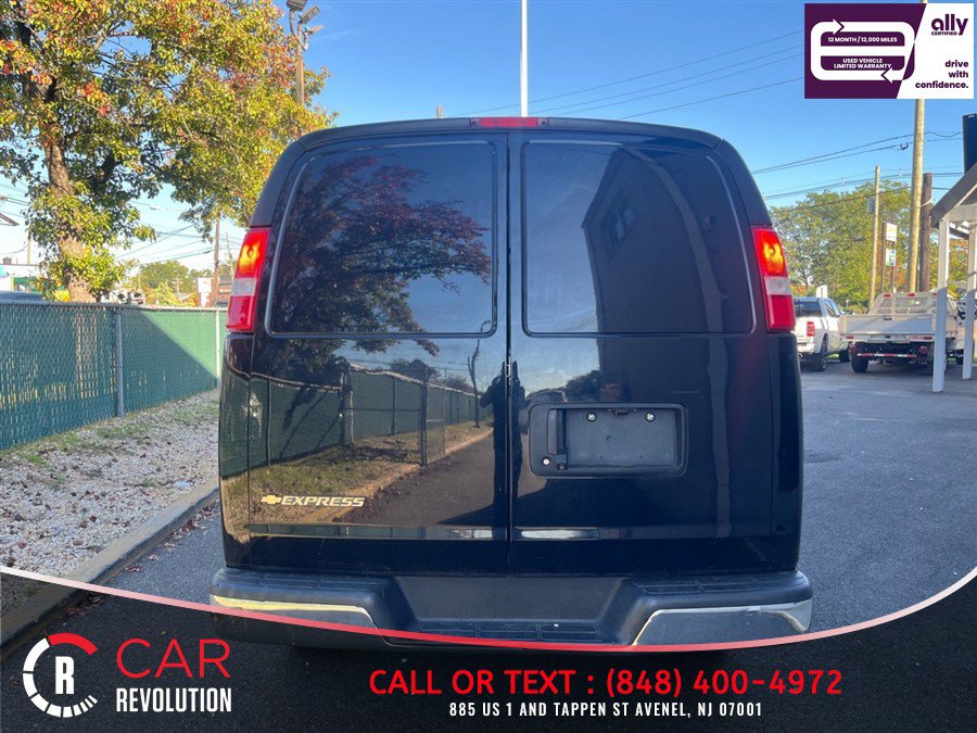 Used 2022 Chevrolet Express 2500 w/ Driver Convenience Package RWD image 5
