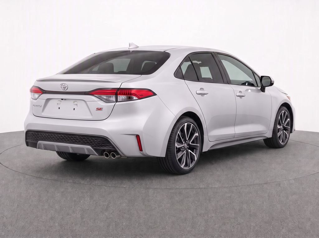 Used 2022 Toyota Corolla SE w/ SE Premium Package FWD image 4