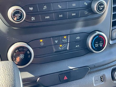 Used 2020 Ford Transit 250 Medium Roof image 5