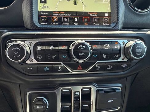 Used 2021 Jeep Wrangler Unlimited Sahara AWD/4WD image 25