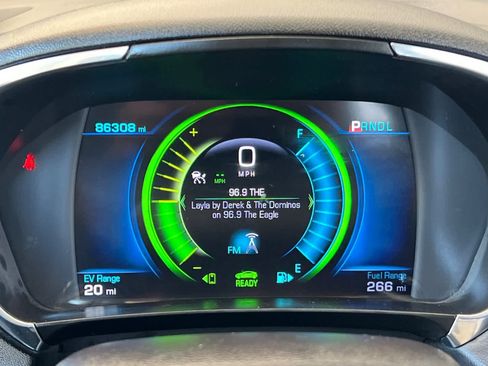Used 2017 Chevrolet Volt Premier w/ Driver Confidence II Package FWD image 29