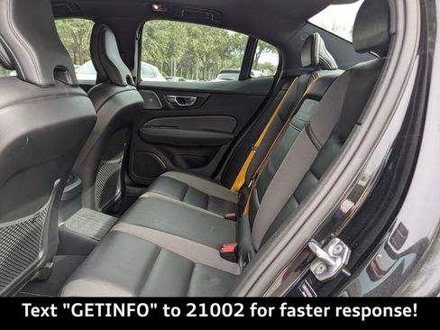 Used 2019 Volvo S60 T8 R-Design image 15