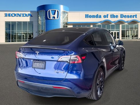 Used 2022 Tesla Model Y Performance image 6