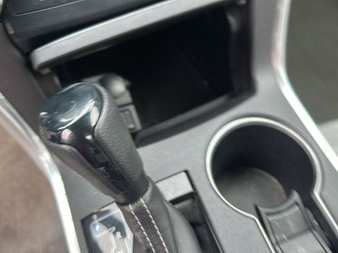 Used 2015 Toyota Camry LE FWD image 11