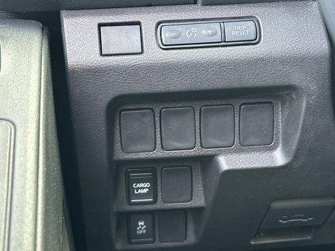 Certified 2024 Nissan Frontier SV w/ Graphics Package image 31