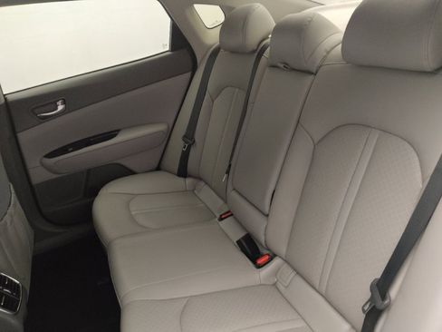 Used 2016 Kia Optima EX image 18