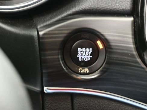 Used 2020 Jeep Grand Cherokee Limited w/ Luxury Group II image 28