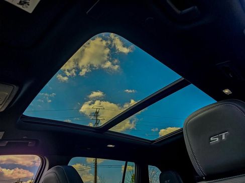 New 2026 Buick Enclave Sport Touring w/ Power Package image 19