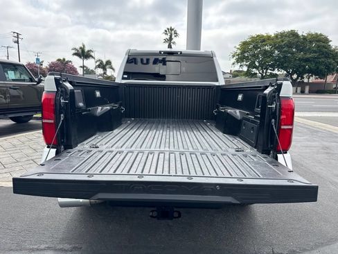 Used 2024 Toyota Tacoma TRD Sport w/ TRD Sport Upgrade Package RWD image 8