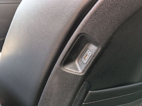 Used 2025 Kia Sorento EX w/ Panoramic Sunroof Package AWD/4WD image 17