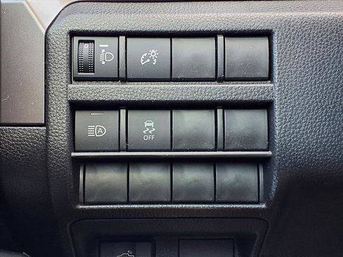 Certified 2025 Toyota Tacoma SR5 image 22