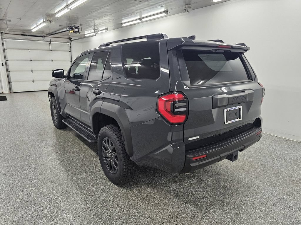Used 2025 Toyota 4Runner SR5 AWD/4WD image 6