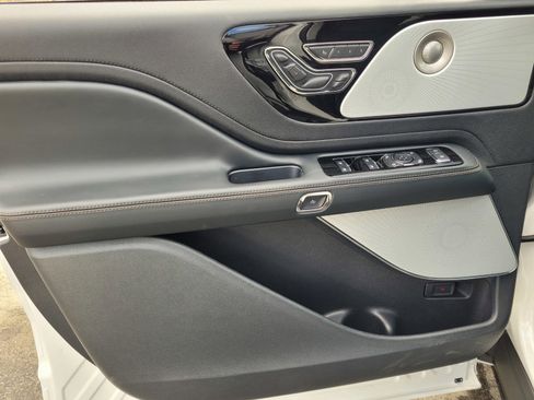 New 2026 Lincoln Aviator Reserve AWD/4WD image 10